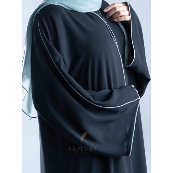AM4003 Formal crepe abaya with embroidery  colored slit on the bottom corner 