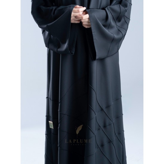 Classic black crepe abaya, embroidered with stripes in the middle and on the sleeves AS1006