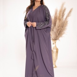 AK3018 A sophisticated butterfly design with a modern touch, hand work on the sleeves, with a colorful abaya, a v-neck, a narrow sleeve, and a locking button on the front