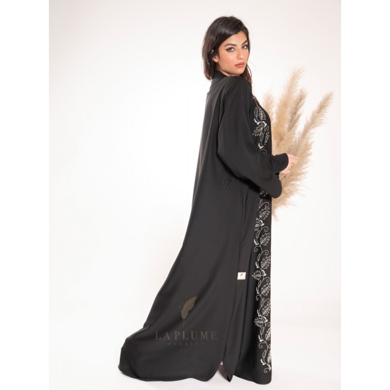 AK3021 Crepe abaya with a unique and beautiful design, from the shoulders to the bottom, with a round neck, collar and two small curve holes on the sleeves and below the corner of the abaya