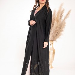 AK3025 Open abaya with wrap lock, characterized by its patterned fabric and comfortable touch, with a dress neck and narrow sleeves, wrapping a hand work, in black squares at the bottom