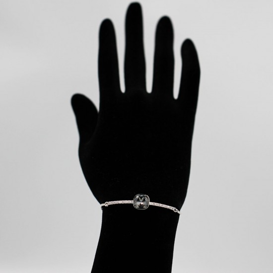 Bracelet with Swarovski stone B0047