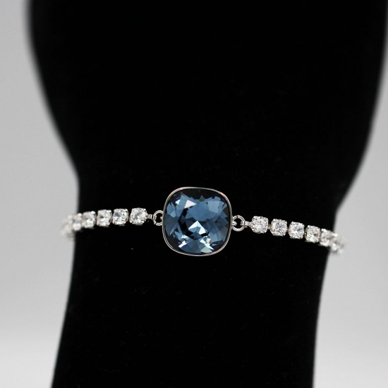 Bracelet with Swarovski stone B0054